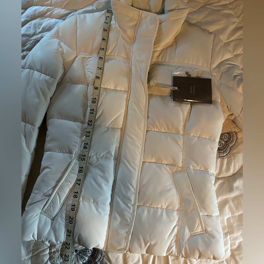 COPY - Abercrombie puffer jacket offwhite nwt - Size Small - Picture 10 of 11